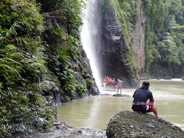 rowing to Pagsanjan @lemonicks.com