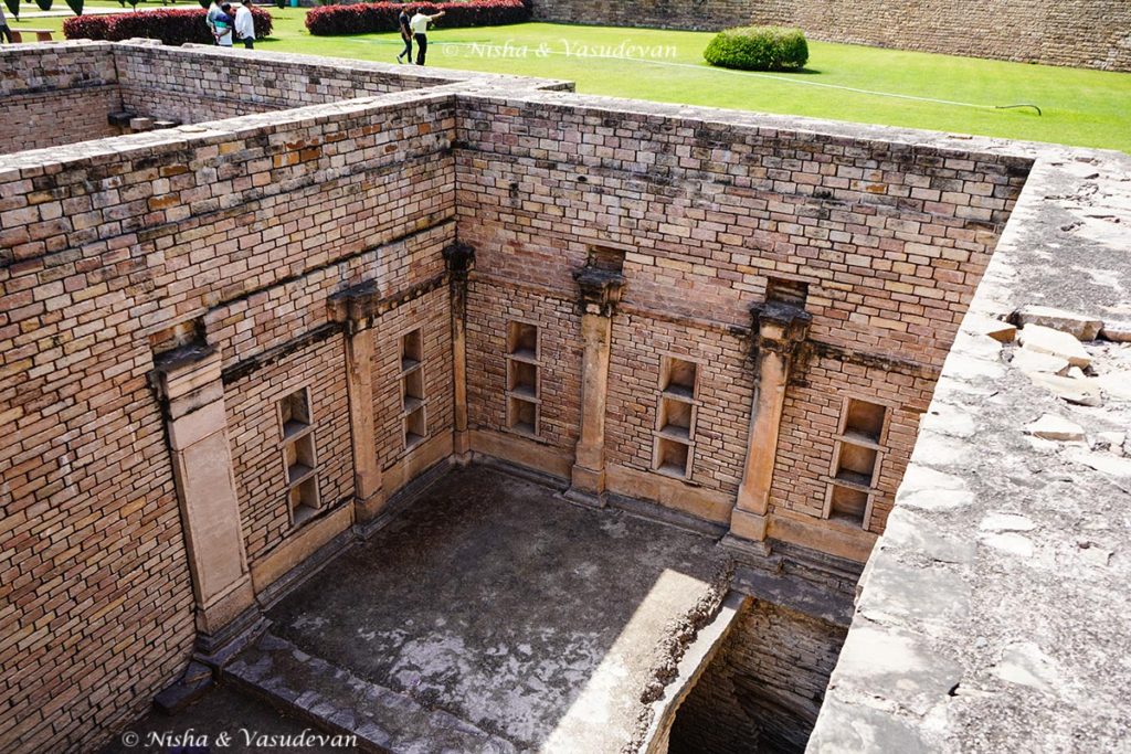 guide to chanderi underground excavated rooms
